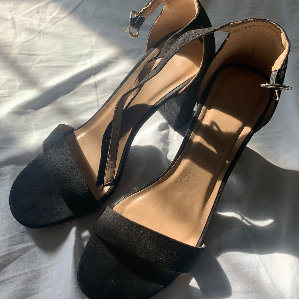 ‼️SOLD‼️ Black suede block chunky heels size 9